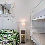 Apartment Planet 504
